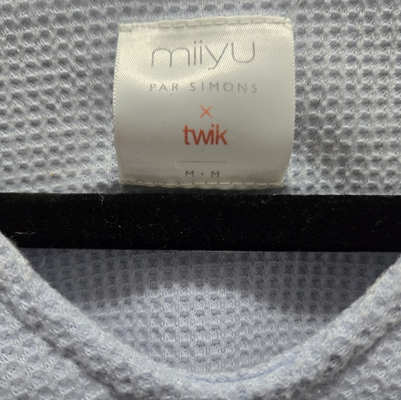 Cropped Waffle Knit ✨️ - Picture 3 of 4